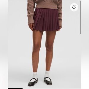 NWT lululemon Varsity High Rise Pleated Skirt, Garnet, Size 4